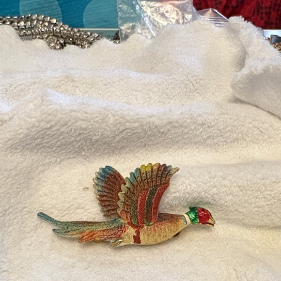 Vintage Colourful Flocked Metal  Pheasant Brooch - Picture 3 of 10